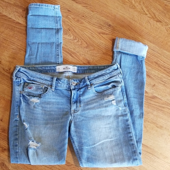 Hollister Denim - Women's Size 7R slightly distressed jeans